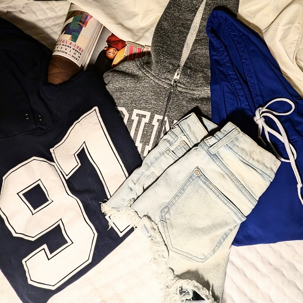 Lot Women's/ Juniors Size Small Hoodie and Short Lot
